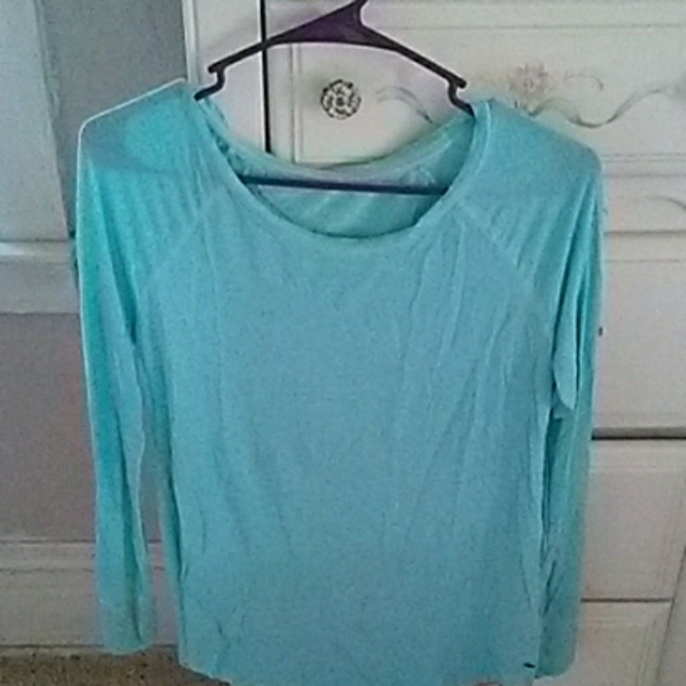 Soft and sexy jegging tee from American eagle